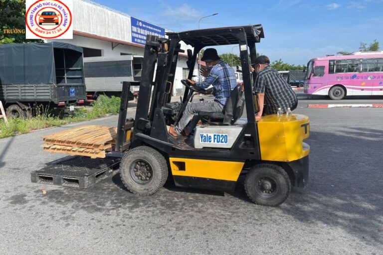 Giải pháp và ý nghĩa của trung tâm dạy nghề và sát hạch lái xe nâng